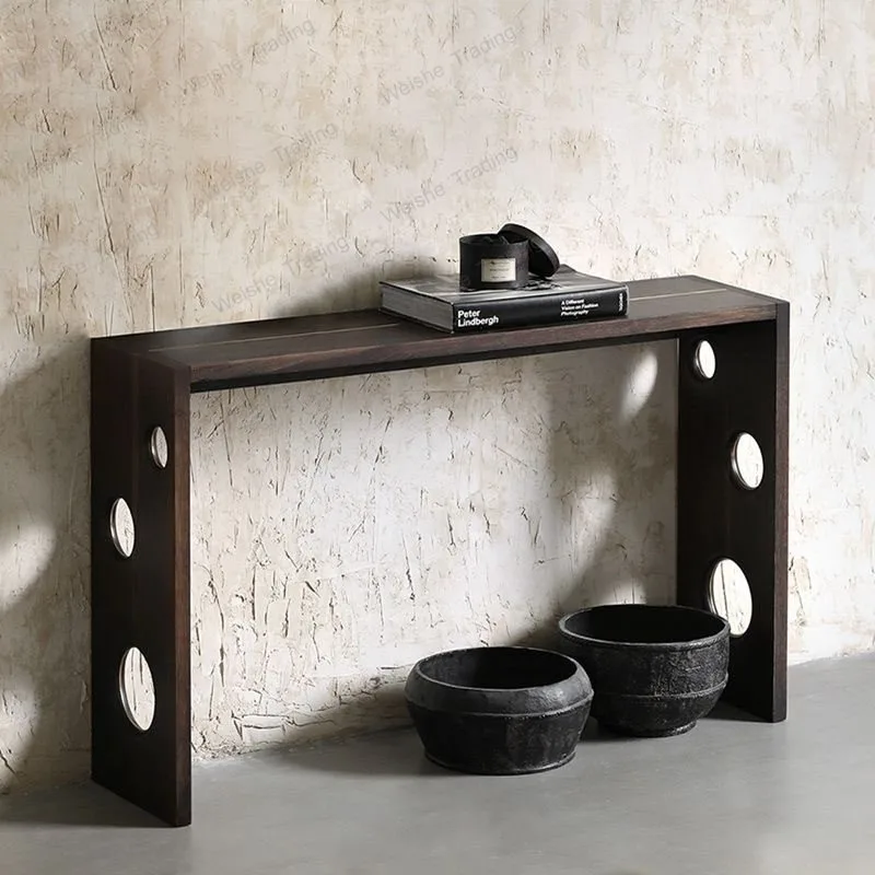 Nordic entrance table design, quiet and ancient retro entrance table scenery