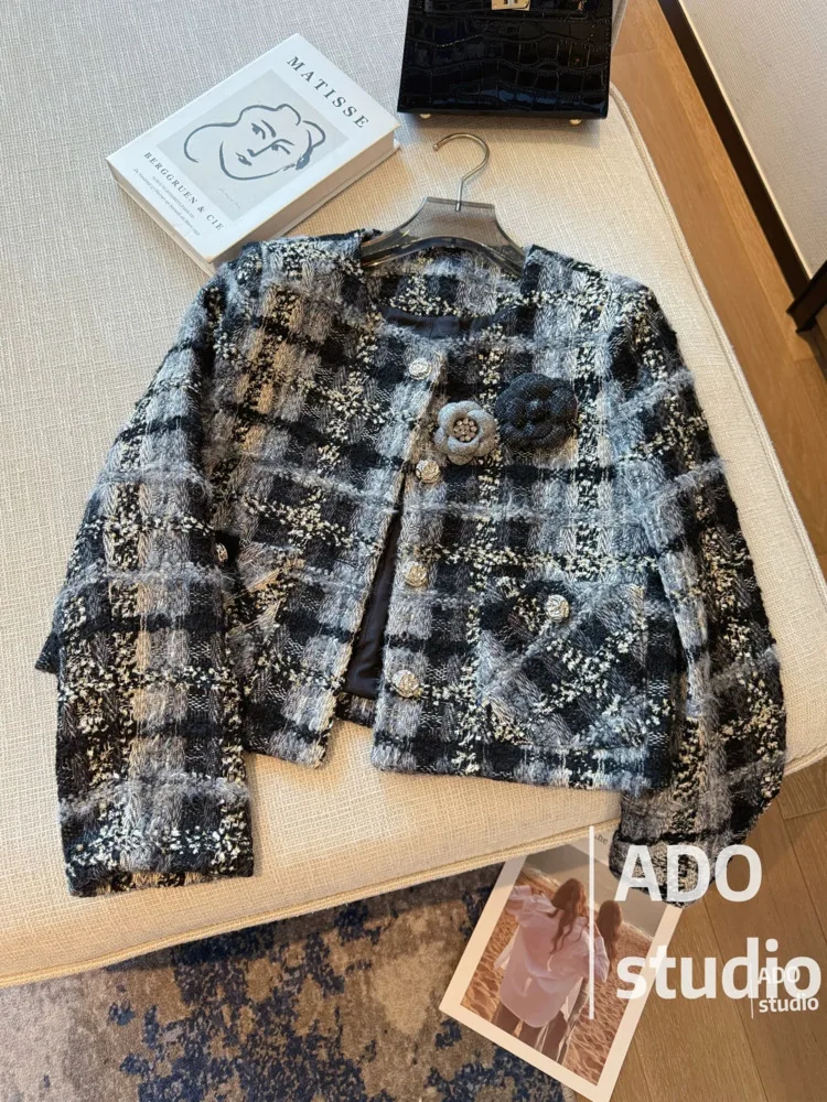 

Short Coat Early Autumn New Women's Black Plaid Coat Loose Long Sleeve Round Neck Short Top High-end Tweed Single-breasted Coats