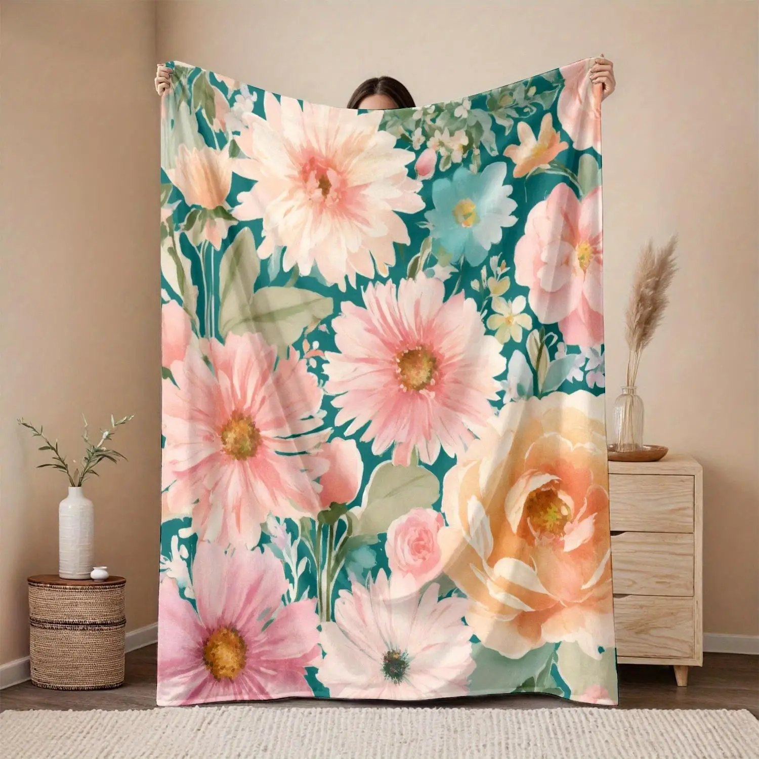 1 manta azul cielo con flores rosas, hojas verdes y cielo. Tela de poliéster; lavable a máquina; adecuado para sofás y camas.
