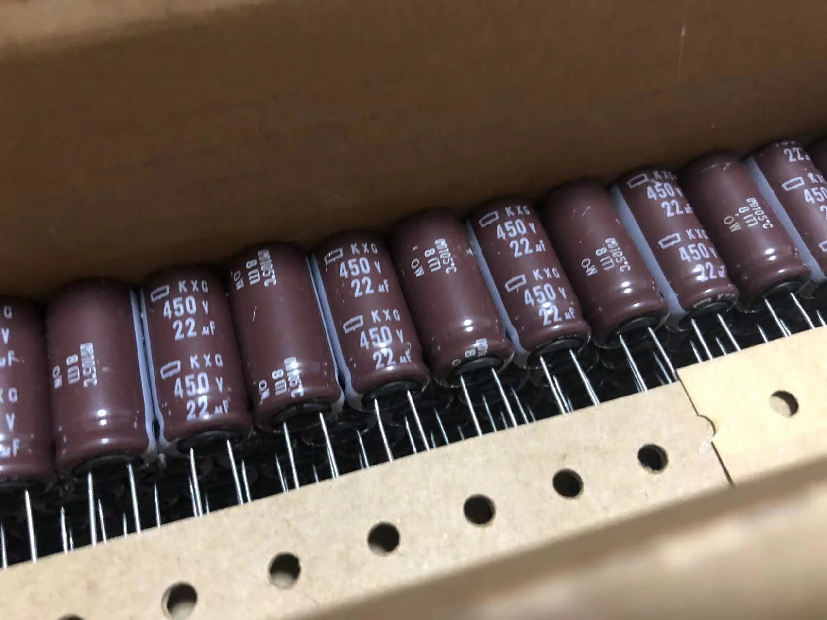 NOWY 10 sztuk Oryginalny NIPPON KXG 450V22UF 12.5X25MM NCC kondensator elektrolityczny o długiej żywotności 22UF/450V CHEMI-CON 105 stopni 22uF 450V