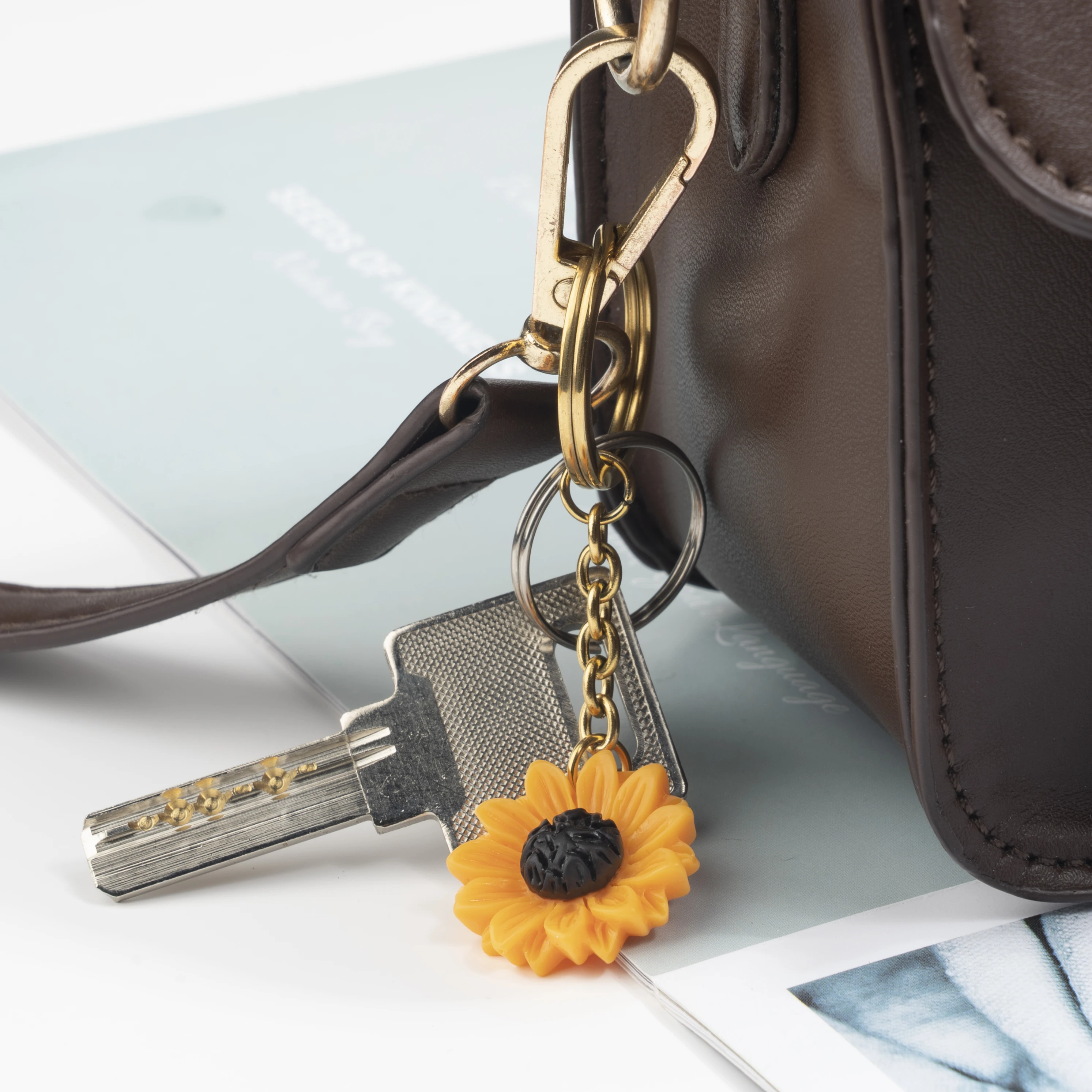 New Sunflower Key Ring Stainless Steel Car Keychain Woman Backpack Bag Pendant Hanging Ornament Couple Keyring Girl Gifts