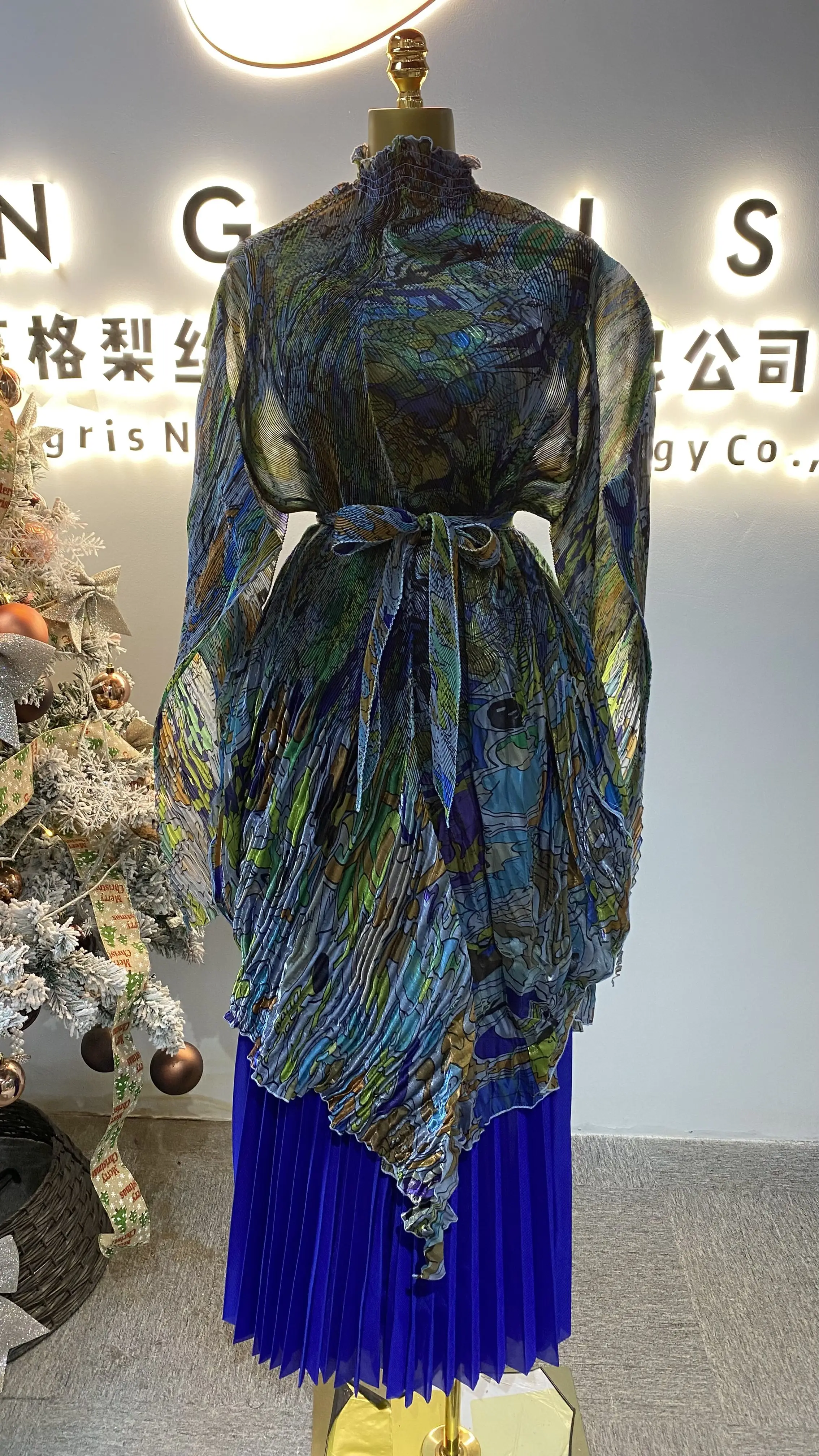 

Hot Sale Ruffle Collar Printed Elegant Casual Pleated Plus Size 2 Piece Pants Set-GZMM478