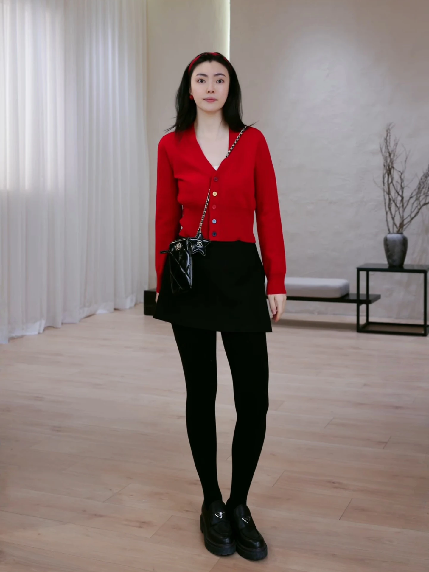 

Warm Long Sve Pure Wool Knitted Sweater V-Ne ort Sle Color Buttons Casual Loose Fit Women's Faion Winter 2025