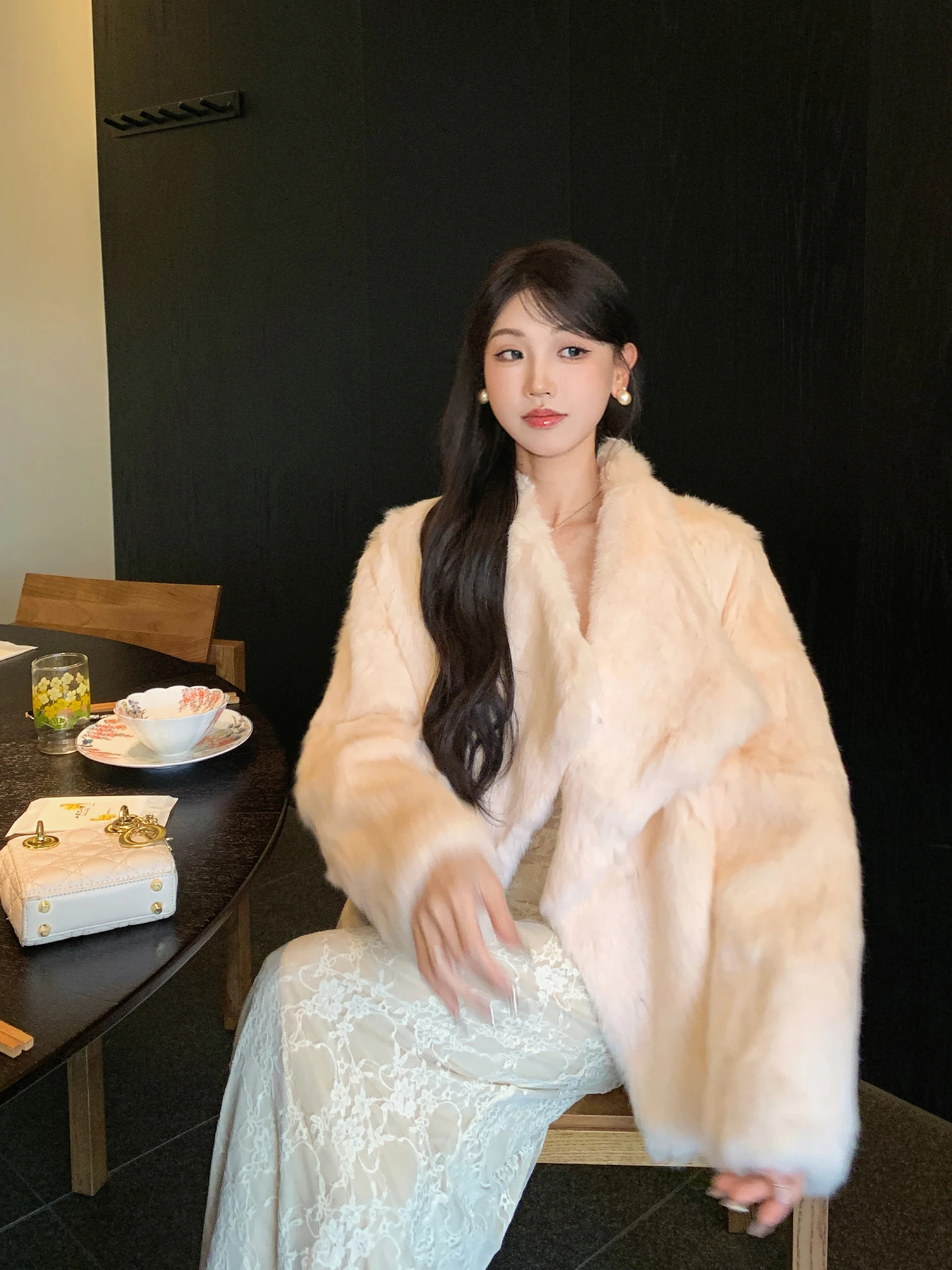 

Женская зимняя куртка из кроличьего меха с воротником-стойкой, утепленная, с длинными рукавами, приталенного кроя, от Guoguo Home