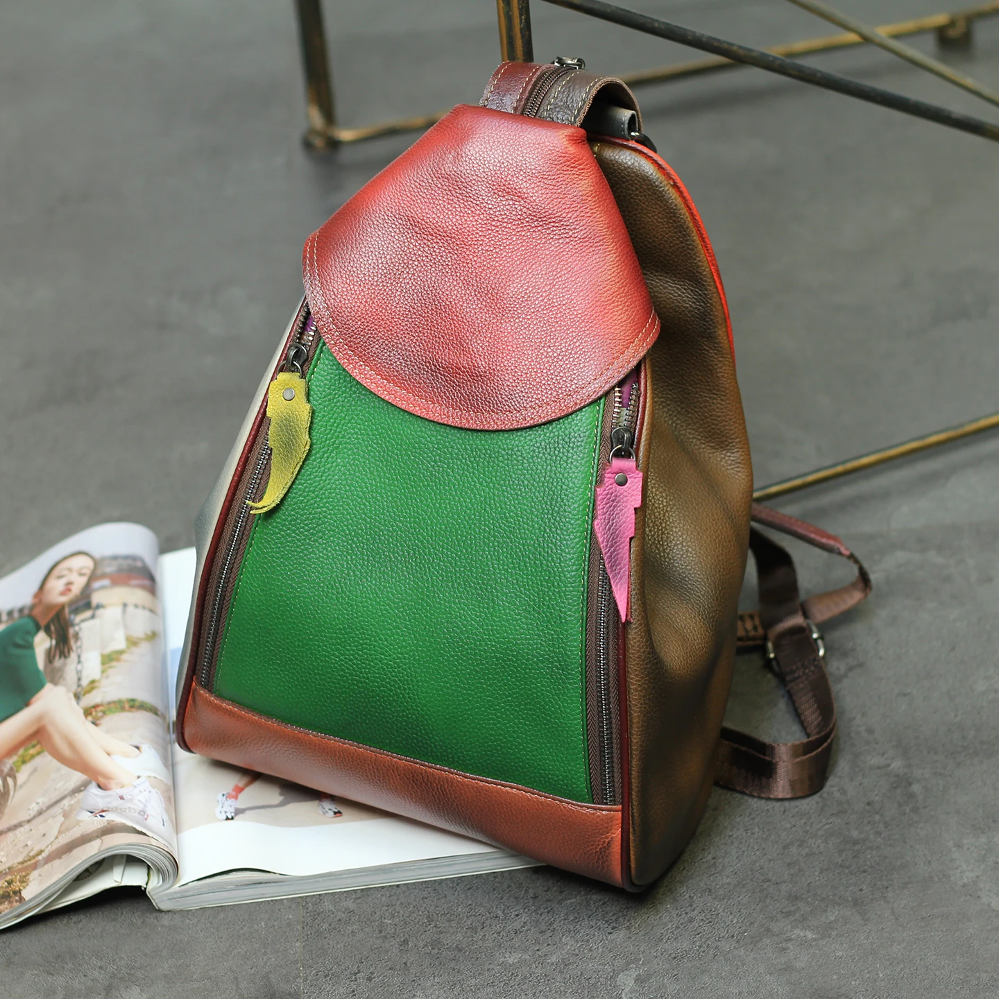 

Retro Pure Leather Large Capacity Backpack Soft Top Layer Cowhide Mountain Climbing Bag Forest System Ladies Bag