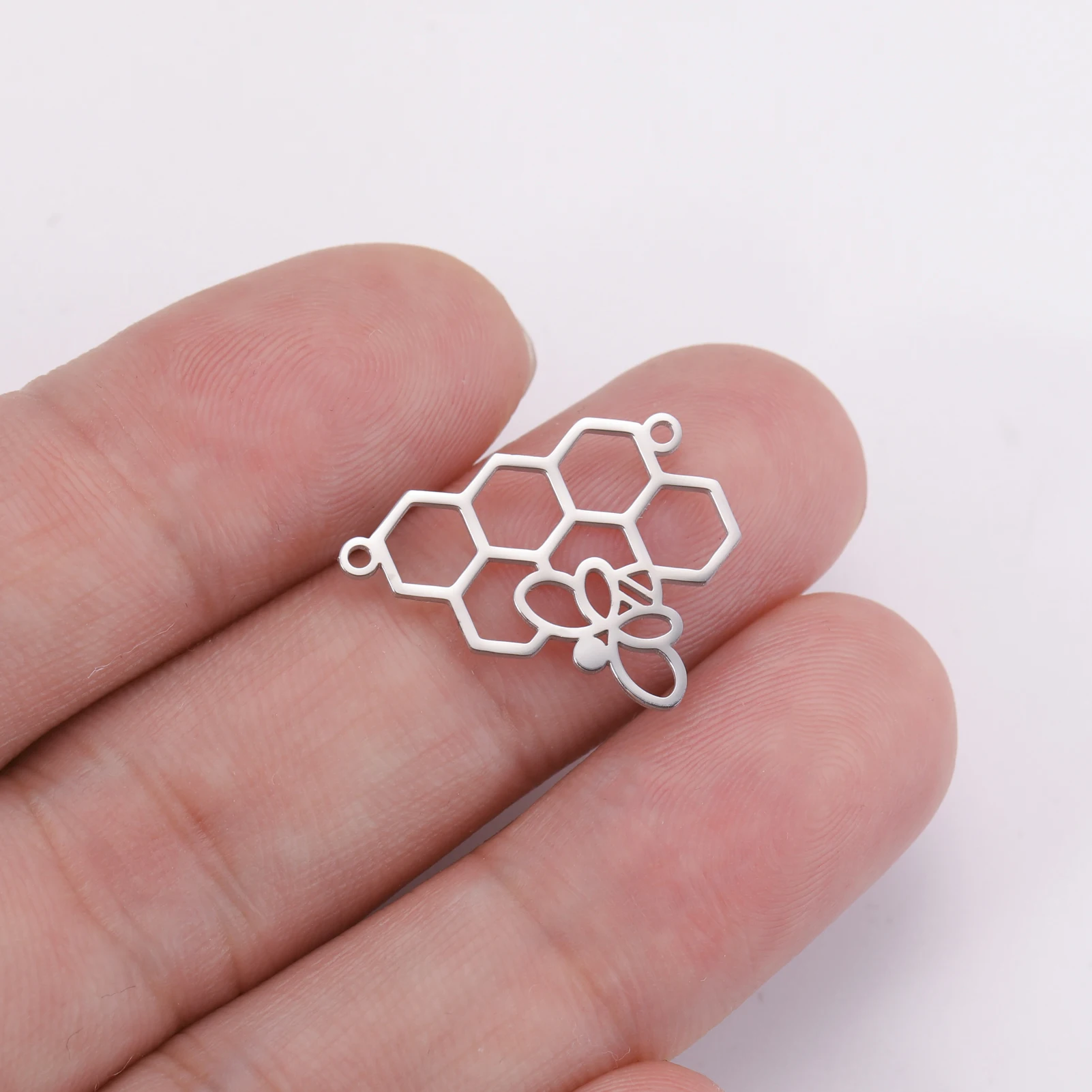 5pcs/Lot Creative Bee Honeycomb Design Charms Stainless Steel Pendant For DIY Necklace Bracelet Earrings Jewelry Accessories