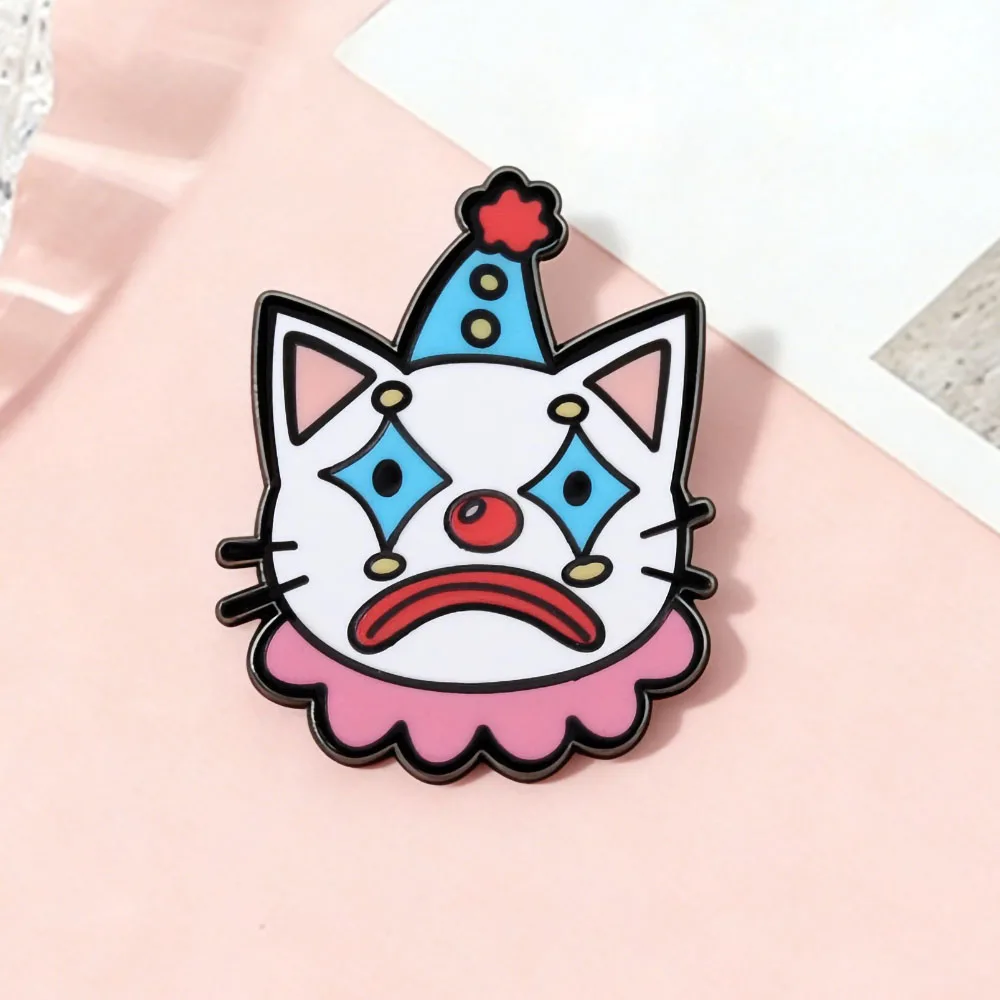 Cute Clown Cat Enamel Brooch Funny And Sad Clown Cat Cartoon Badge Cute Circus-Themed Lapel Pin Friend Gift