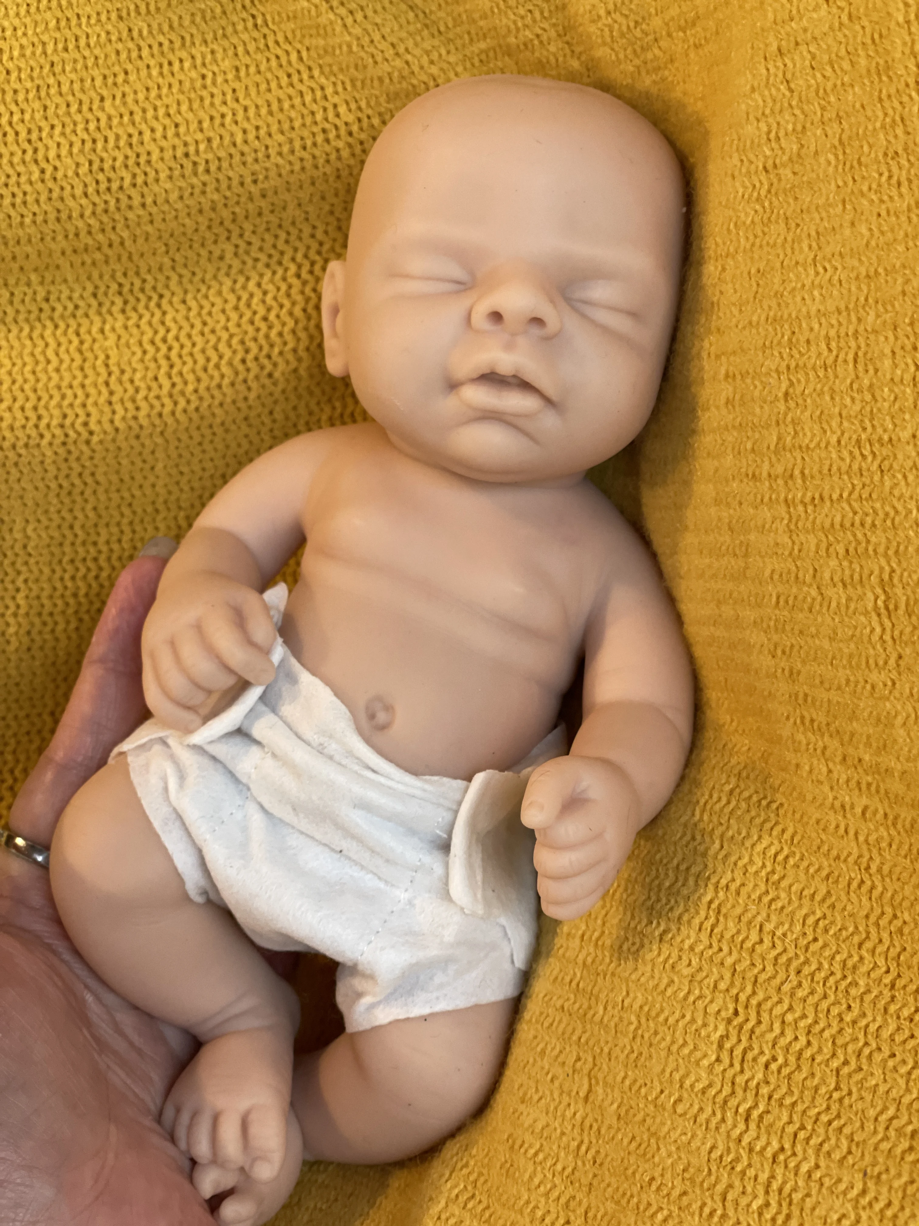 Dream Yi-Reborn Boy Butter Painted, Sleeping Full Body Silicone, Chauve Handmade, Soft Touch Feeling, 2 Styles, 10in