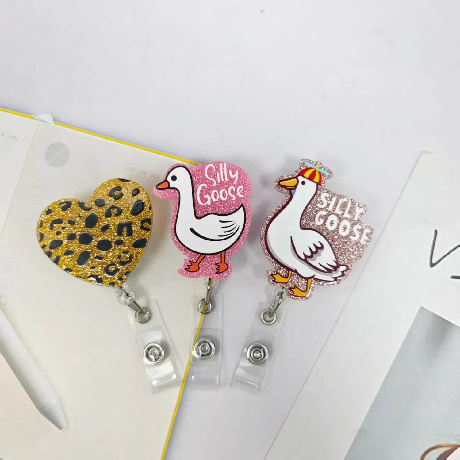 Cute Cartoon Leopard Print Heart Goose Badge Reel Retractable Lanyard for ID Card Doctors & Nurses - Badge Clip Accessory