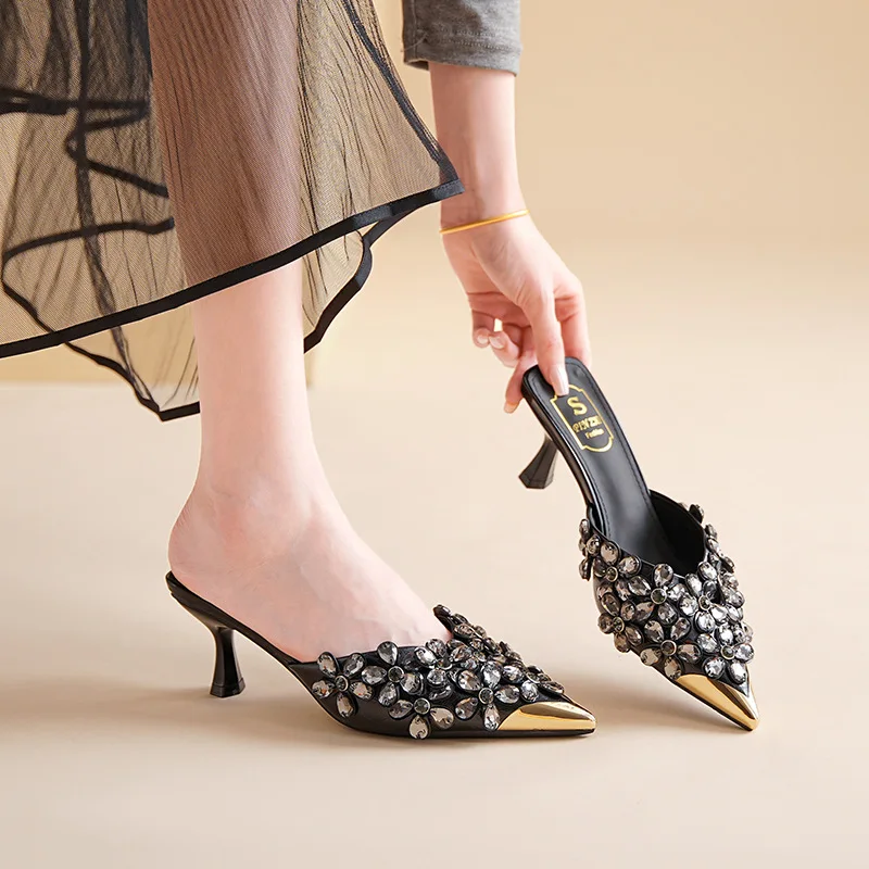 

Women Slippers Luxury Rhinestones Flower Pointed Toe Mules Pumps Summer New Fashion Slides Designer Female High Heeled Sandals