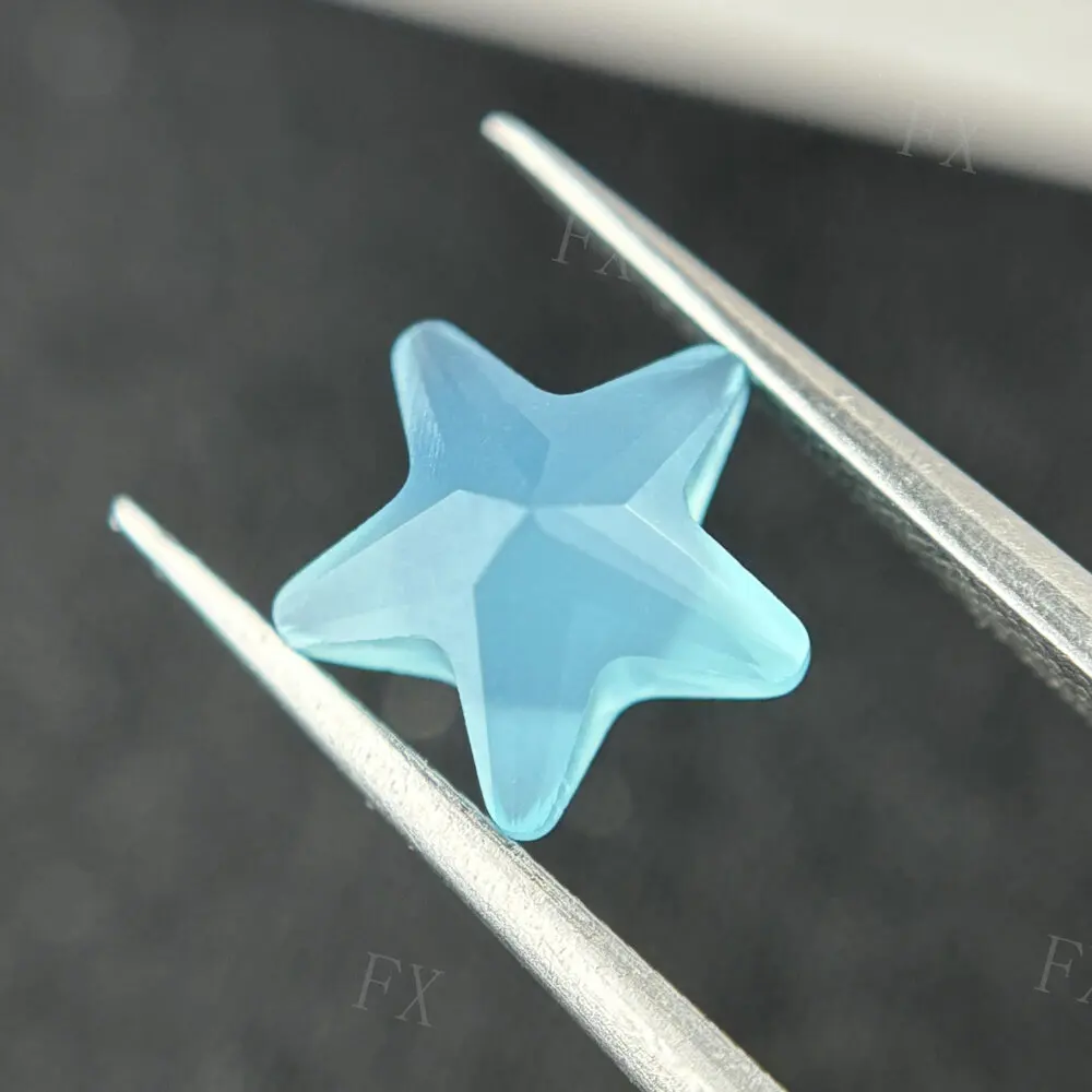 Искусственный драгоценный камень в форме звезды 3x3 ~ 10x10 мм