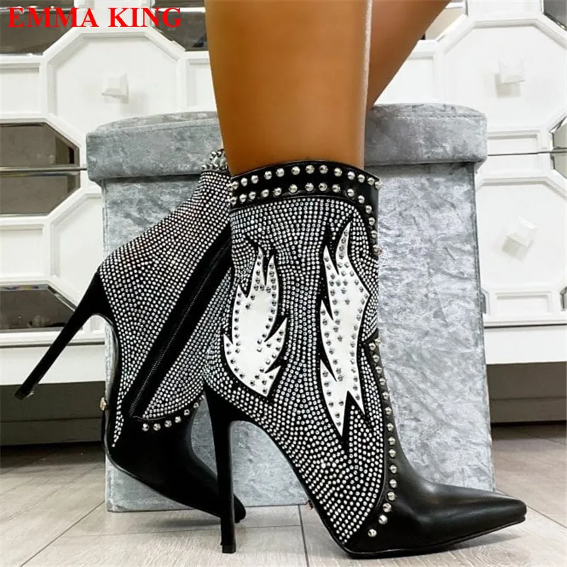 

2022 New Patchwork Rivet Crystal Stud Boots Women Ankle Boots High Heels Woman Shoes Party Ladies Shoes Women Zipper Short Boots