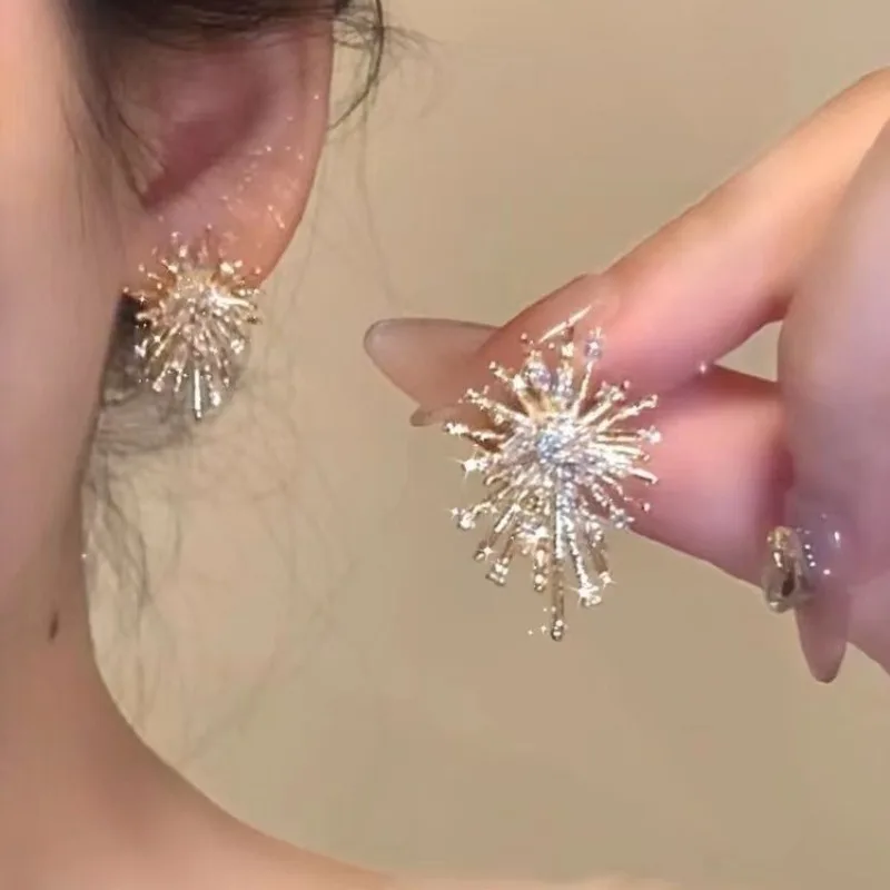Sparking Snowflake Earrings for Women Shiny Cubic Zirconia Imitation Firework Exquisite Earring Christmas New Year Party Jewelry