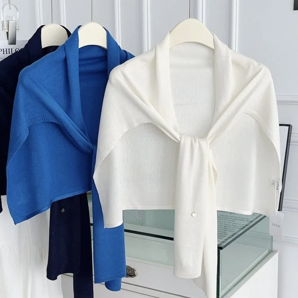 xale-feminino-de-trico-com-no-triangular-versao-t-fino-cor-solida-quente-e-elegante