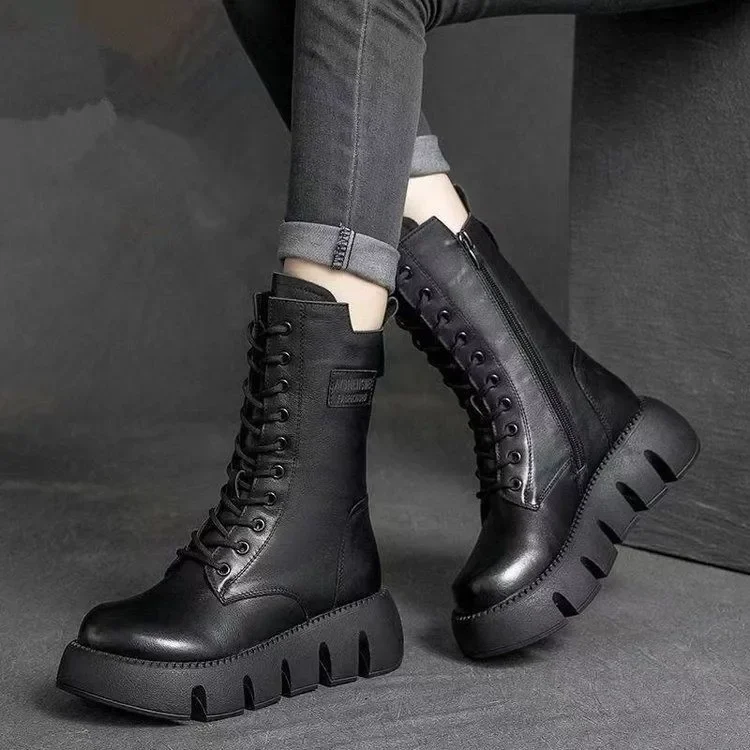 New Snow Boots for Women Vintage Round Toe Warm Plush Lace-up Platform Shoe Solf Leather Anti Slip Thick Bottom Short Boot