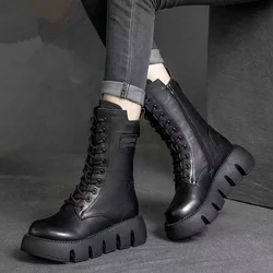 Botas de nieve Vintage con punta redonda para mujer, zapatos de plataforma con cordones de felpa cálida, cuero solar, antideslizante, bota corta de fondo grueso, nuevo