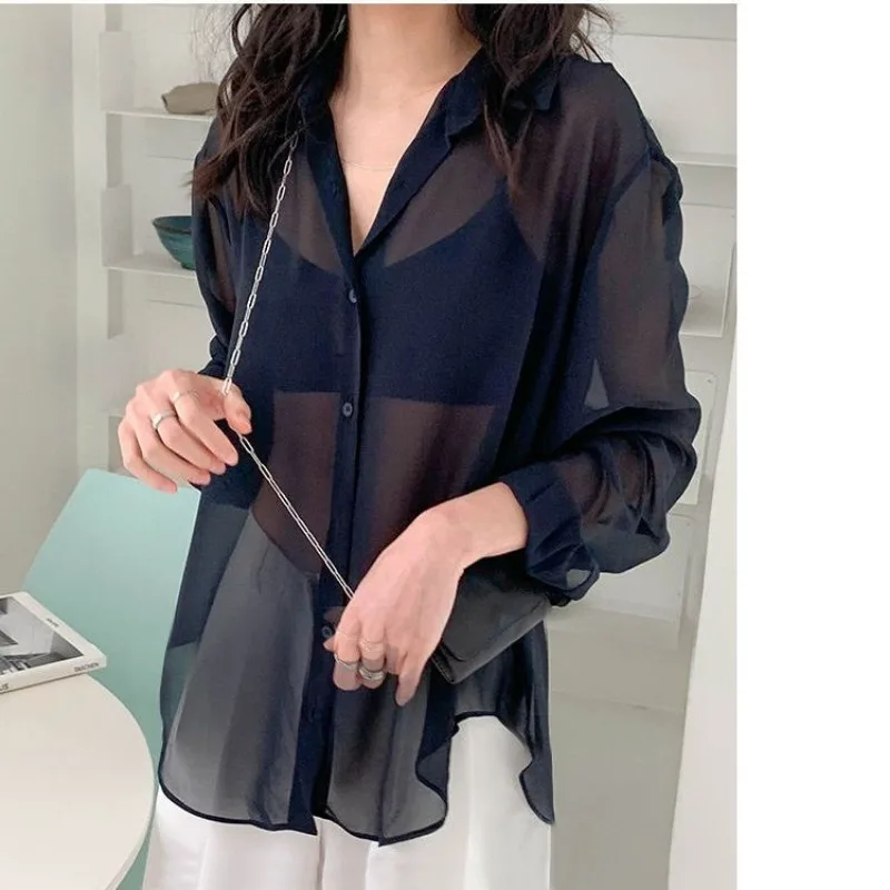 Blusa de gasa con protección solar para mujer, camisa blanca y negra de manga larga con botones, fina, holgada, informal, coreana, elegante, nueva