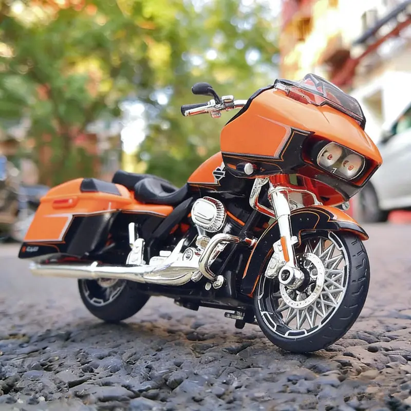 

Maisto 1:18 Harley CVO Road Glide 2018 Alloy Sports Motorcycle Model Diecasts Metal Street Racing Motorcycle Model Kids Toy Gift