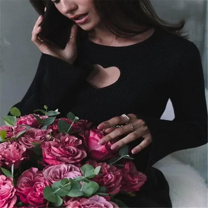 Heart Hollow Out Cropped Sweaters For Women 2024 O-Neck Flare Sleeve Red Jumper Sweater Autumn Winter Long Sleeve Knitted Top