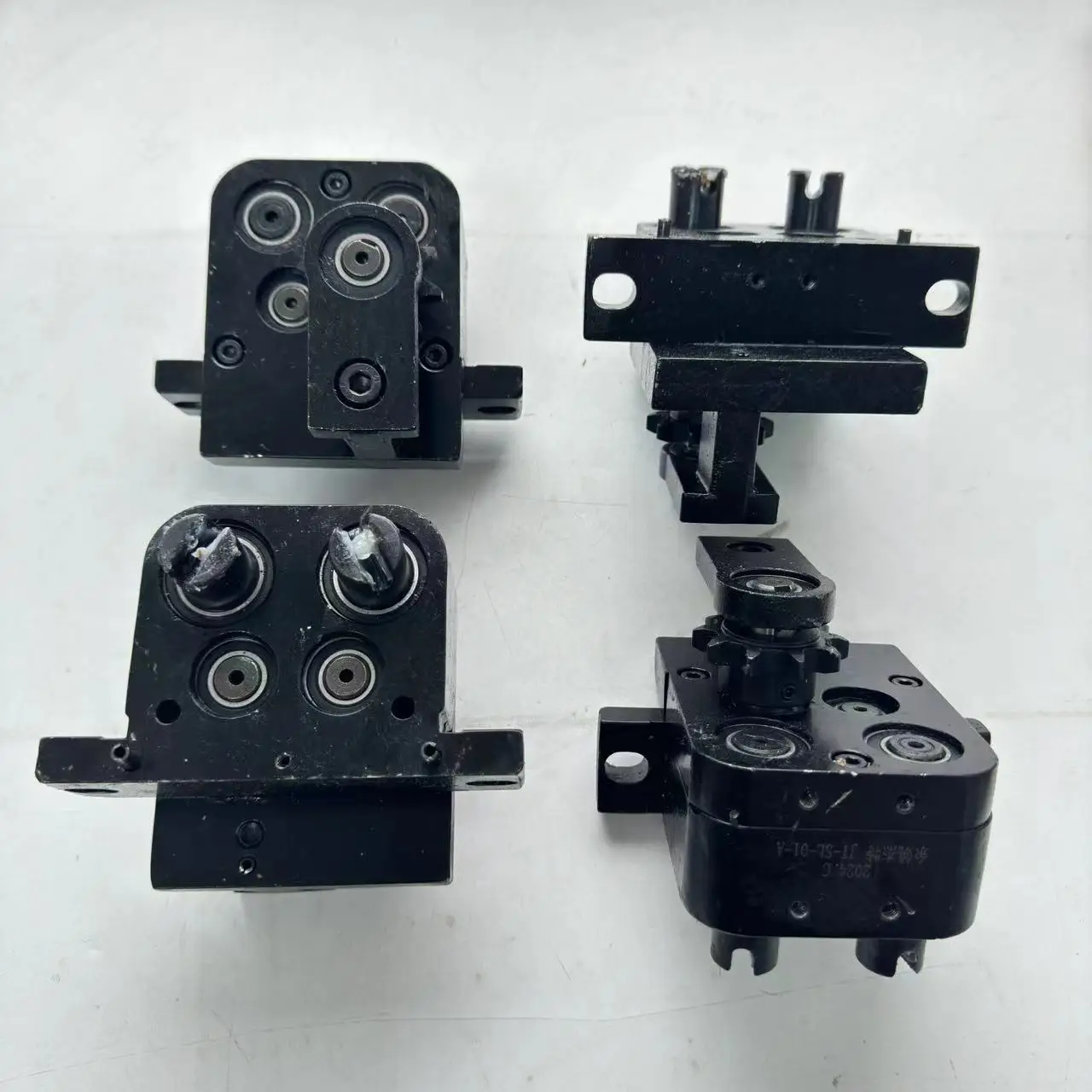 

Roller Gearbox for Flat Sweater Knitting Machine Parts Roller Take Down Device Parts