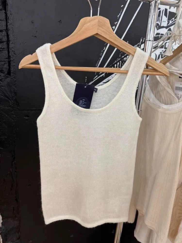 

Sweet Beige Knitted Tank Top Women Summer Casual Sleeveless Slim Thin Smock Female Simple Basic Vest Preppy Style Y2K Crop Tops