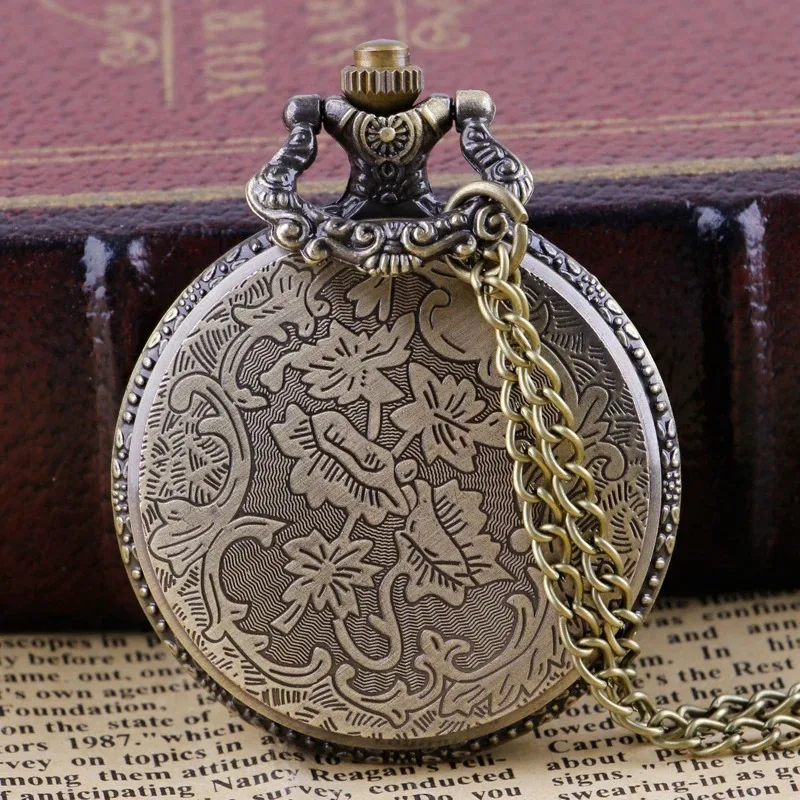 녹색 보석 할로우 매직 스타 양각 석영 주머니 시계 빈티지 다이얼 여성 남성 목걸이 펜던트 쥬얼리 시계 축제 선물