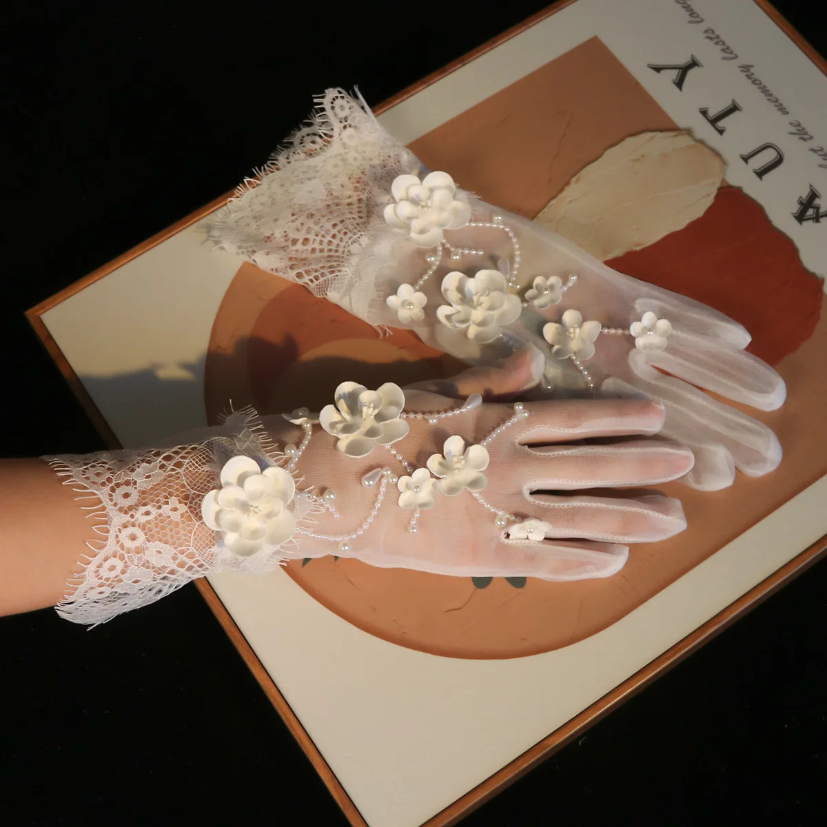 قفازات زهرة الدانتيل الزفاف - أكمام قصيرة مطرزة يدويًا |   بوهو فستان الزفاف صور الدعائم الملحقات
