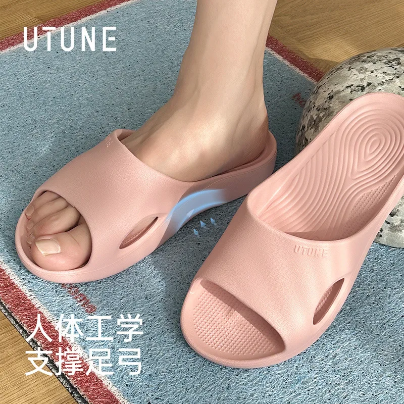 شرائح غير قابلة للانزلاق خفيفة الوزن مفتوحة من الأمام سريعة الجفاف للحمام الداخلي والخارجي والشاطئ والصيف والنعال إيفا الداخلية والخارجية