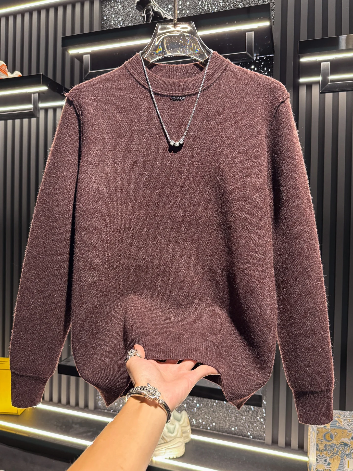 

Мужской однотонный вязаный свитер: повседневный, универсальный базовый слой, модный, высококачественный, трендовый бренд, мягкий, из смесового полиэстера