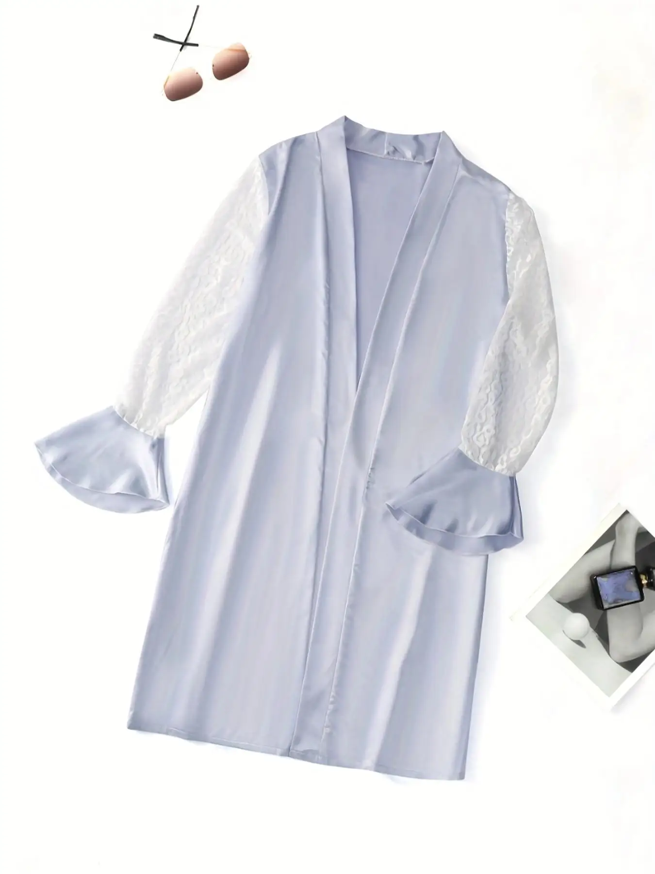 

Женский сатиновый халат с длинным рукавом, голубого цвета, расклешенные манжеты