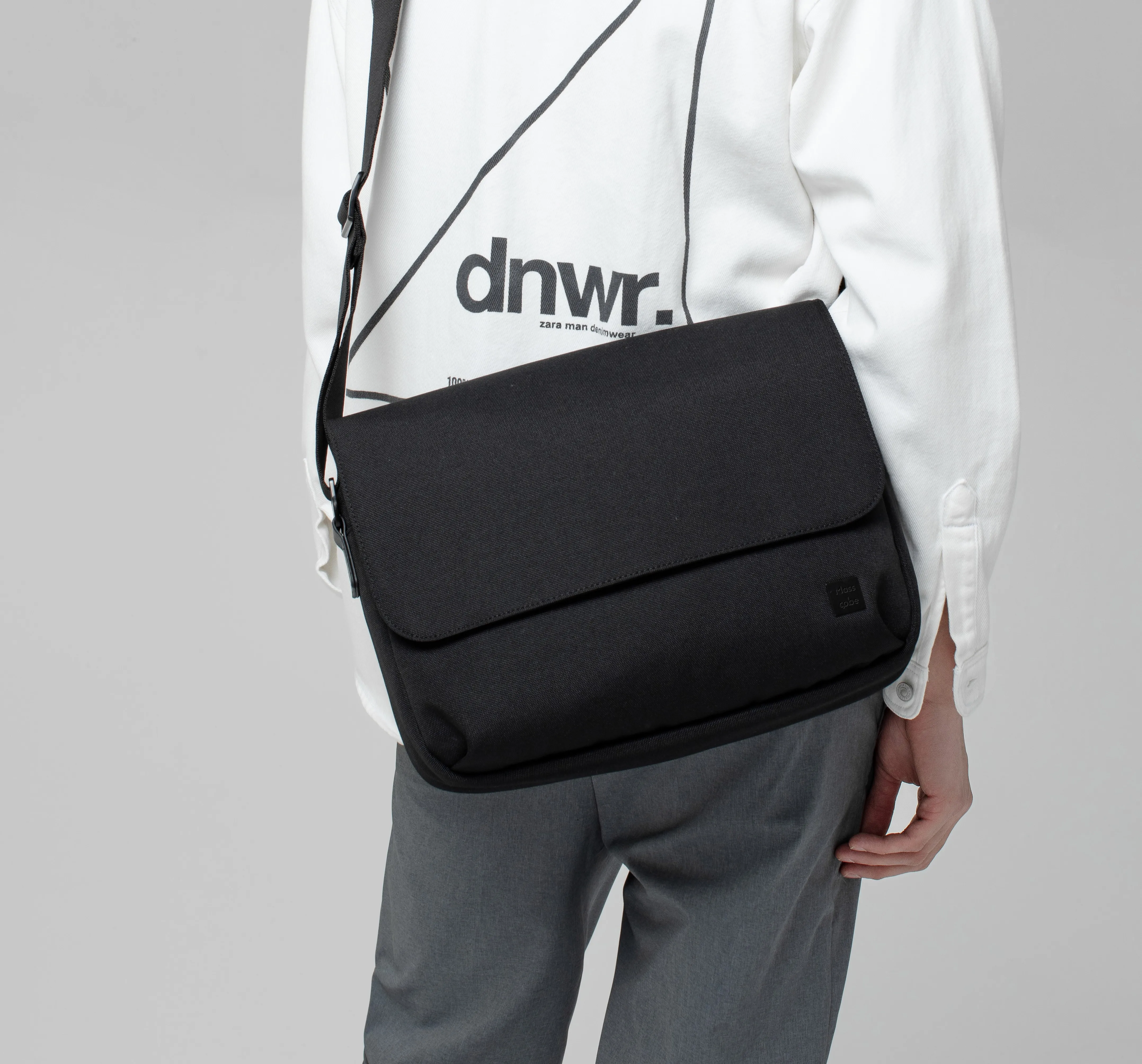 Broom Messenger Laptop Shoulder Bag