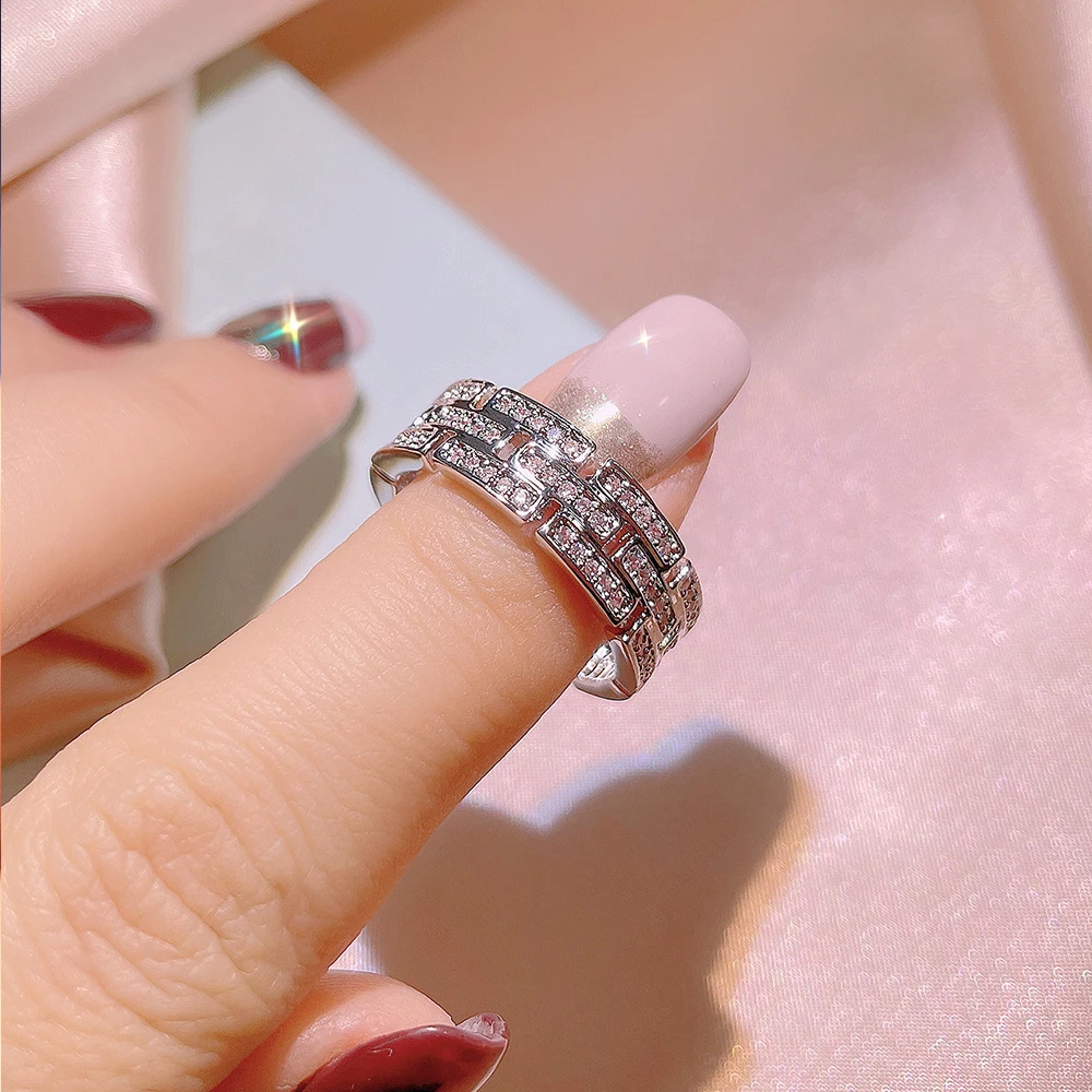 Huitan Creative Chain Design Engagement Proposal Ring for Girlfriend Silver Color Fashion Wedding Cubic Zirconia Ring for Women