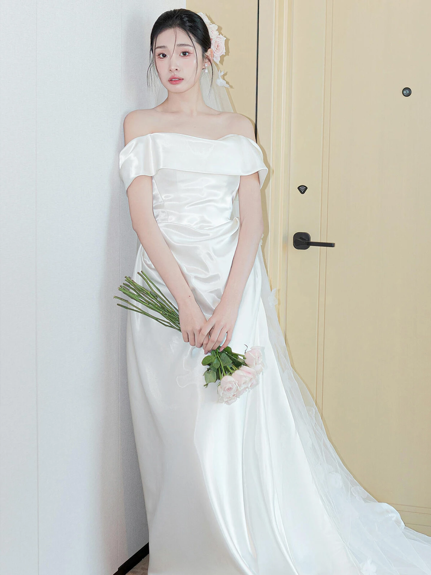 

Элегантное атласное свадебное платье с одним плечом и длинным шлейфом для помолвки и свадьбы, белое, в пол