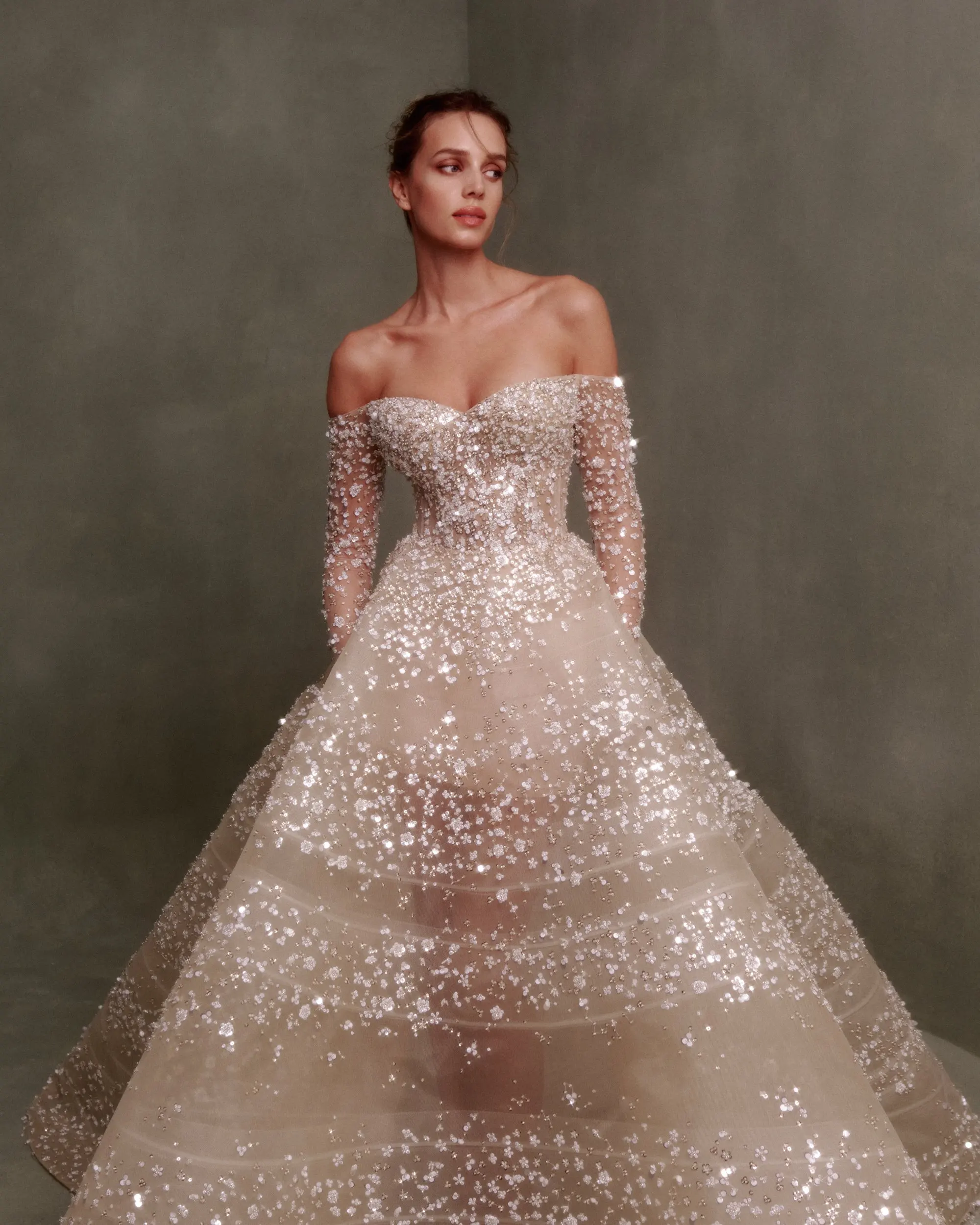 New Designer A-line Wedding Dress Champagne Off Shoulder Arabic Long Sleeves Sequins Beading Bridal Ball Gown Party Customized