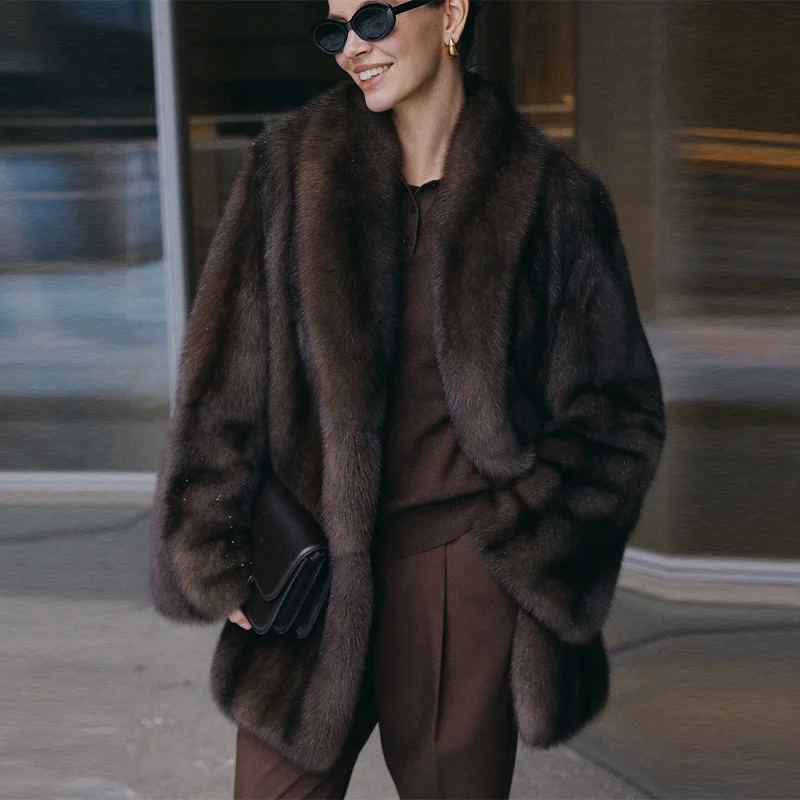 

Роскошное утепленное пальто из искусственного меха, женская зимняя куртка с лацканами и длинными рукавами, винтажная свободная верхняя одежда с поясом, 2025 г., новые теплые мягкие женские пальто