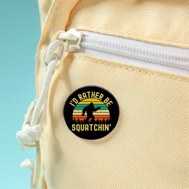 Bigfoot إقتباس بروش الكرتون شارة معدنية الإبداعية الإنجليزية إلكتروني اكسسوارات الملابس بروش الملحقات #4