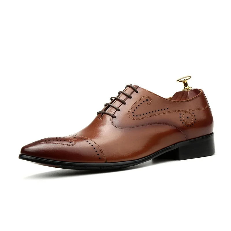 Sapatos masculinos feitos à mão de luxo couro genuíno 2024 moda novo estilo tendência britânica brogues sapatos de negócios de casamento para