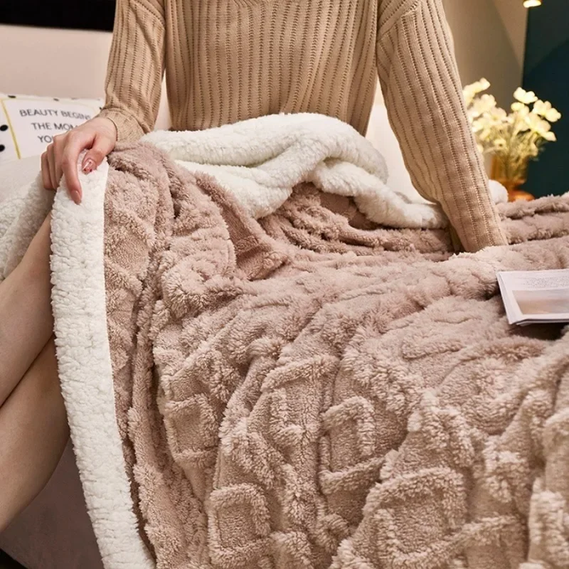 Thickened Thermal Double Layer Fleece Comfortable Blanket  Hemming Tafu Blanket Casual Sofa Single Double Blanket Small Quilt