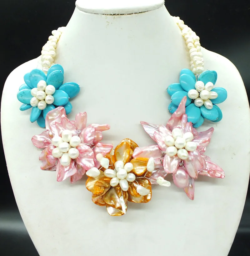 charm   Goodness  price preferential benefit  !!  Shells, pearls  Flower Necklace ( last necklace) 20