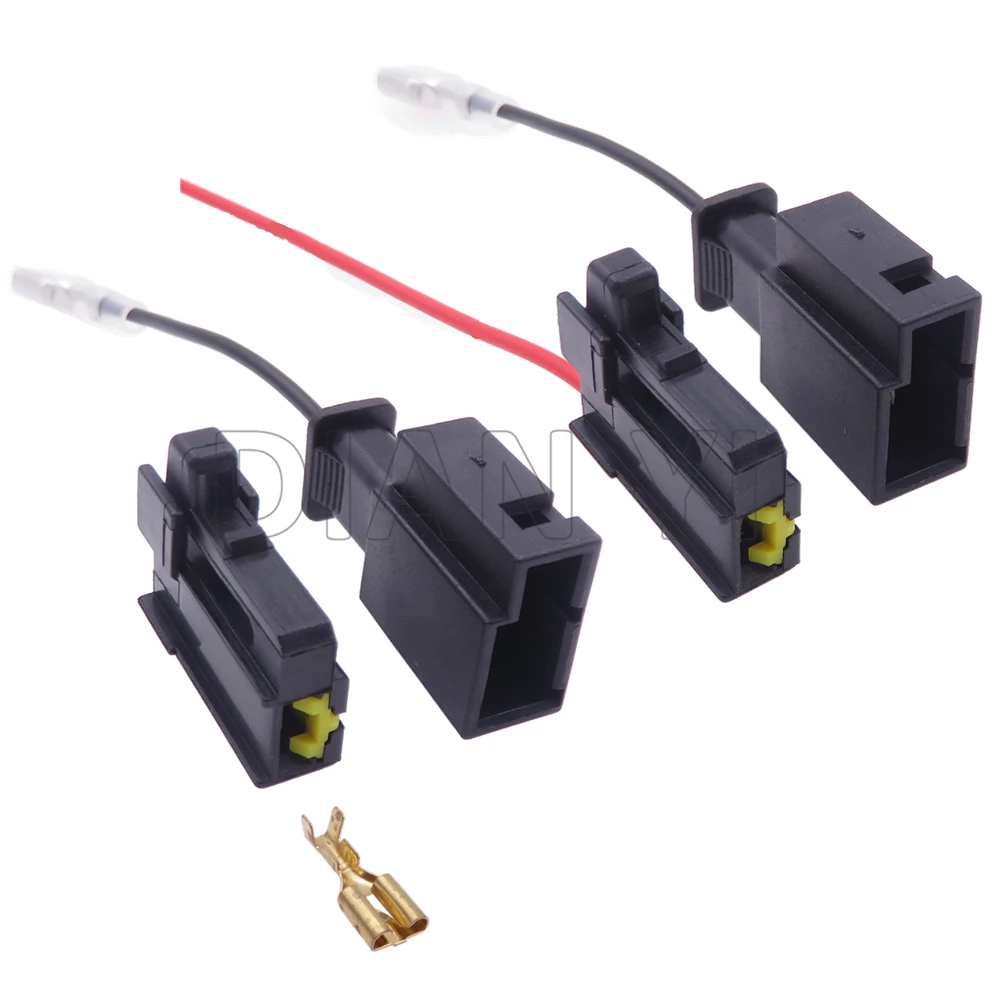 

1 Set 1 Way Starter Car High Current Electric Wire Socket For Toyota 178471-2 Automobile Modification Connector Accessories