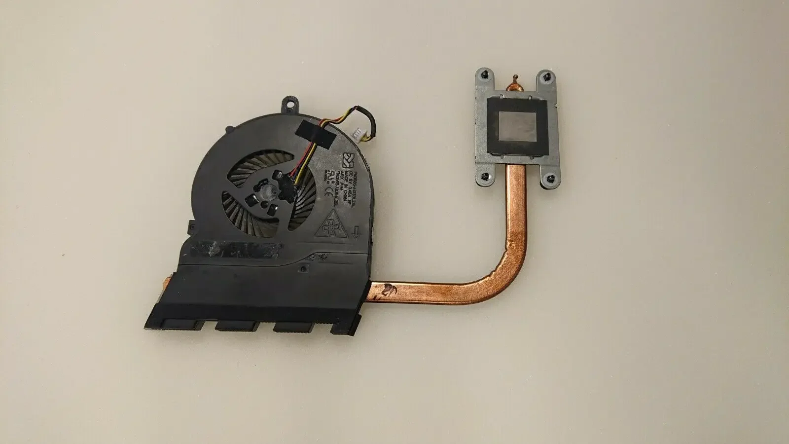 

Вентилятор радиатора процессора для Dell Inspiron 5565 5765 для встроенной графики JMH30 0JMH30