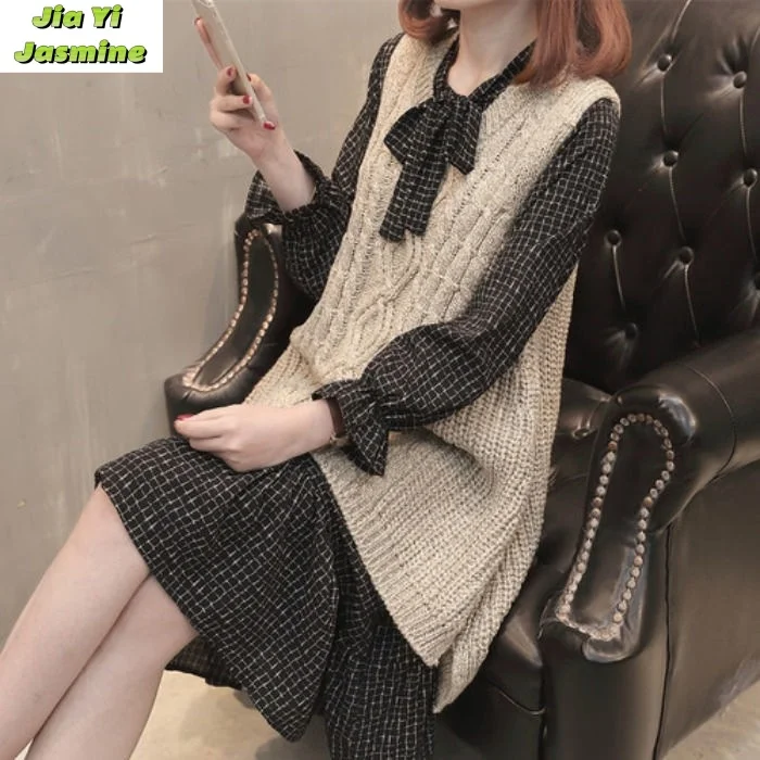 

Autumn and Winter New Korean Knitted Women's Temperament Sweater Tank Top Skirt Vest Dress 2-piece Set Trendy