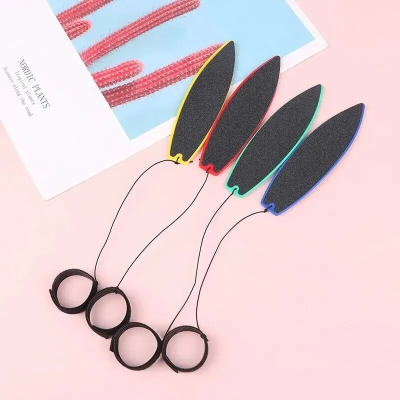 กระดานโต้คลื่นปลายนิ้วขนาดเล็กของเล่นเพื่อการศึกษาสำหรับเด็กนักเรียนเล่นกระดานโต้คลื่น