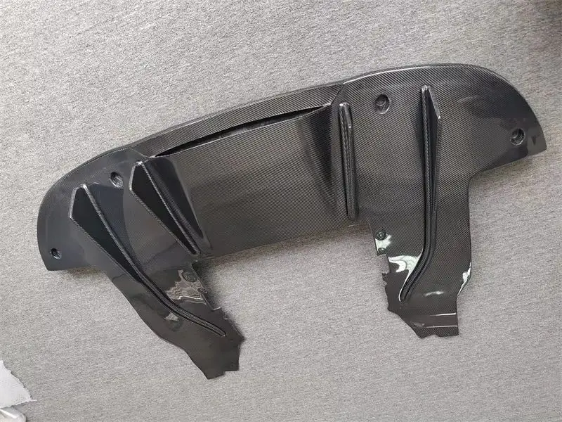 

High quality carbon fiber rear bumper lip diffuser suitable for the 2017-2019 McLaren 720S modified body kit V style