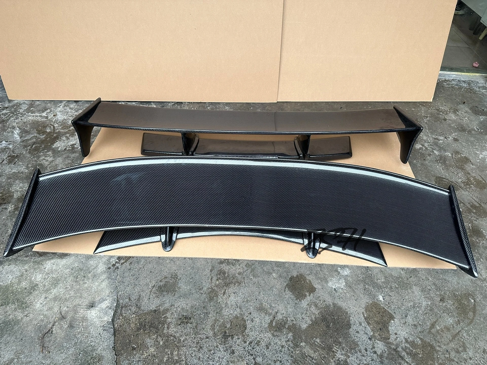

Top Secret Style Carbon Trunk Spoiler for Nissan GTR R35 Carbon Fiber Rear Wing Splitter