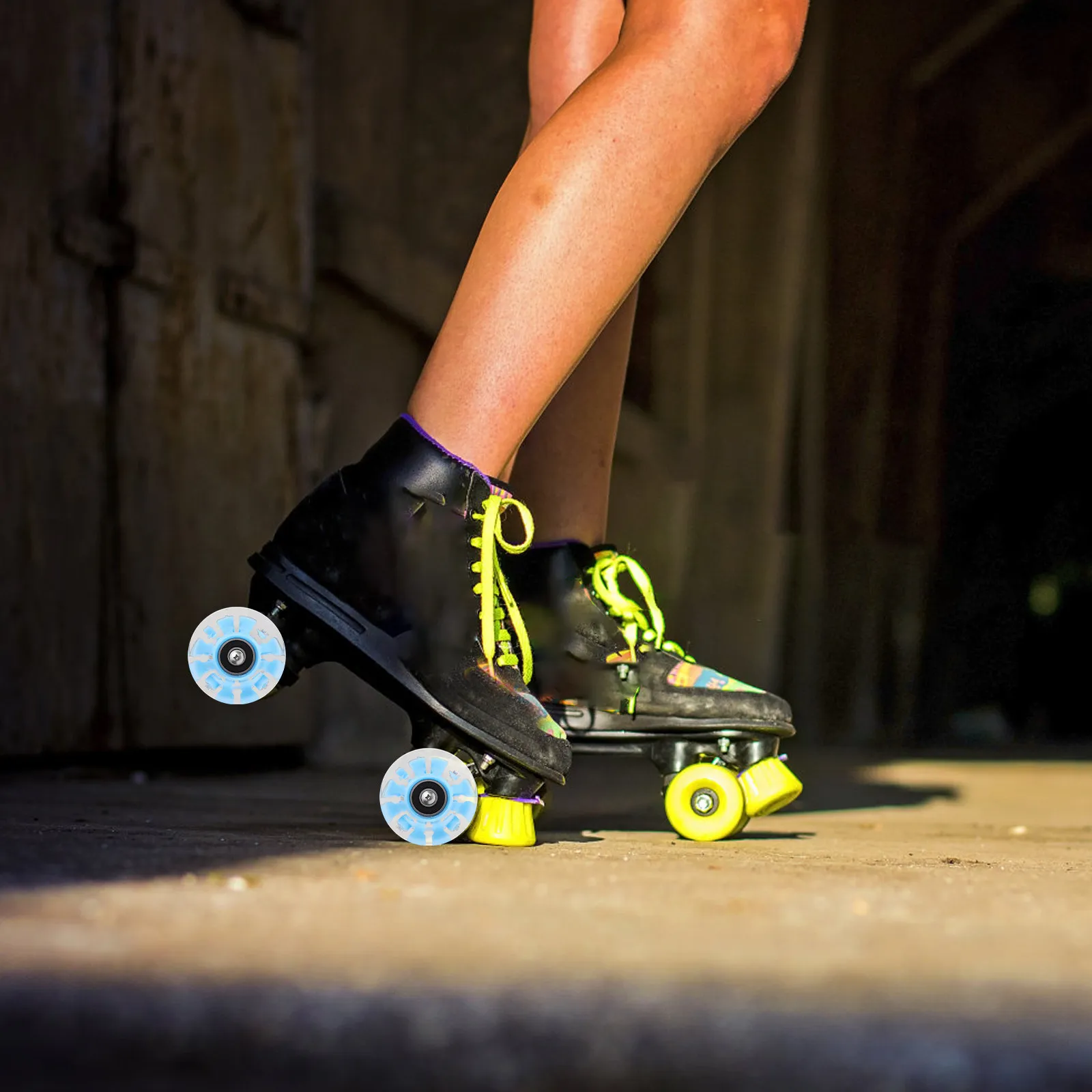 

Комплект из 4 светящихся полиуретановых колес для роликовых коньков, для катания по уличным и неровным поверхностям, аксессуары для коньков, колеса для ледовых коньков