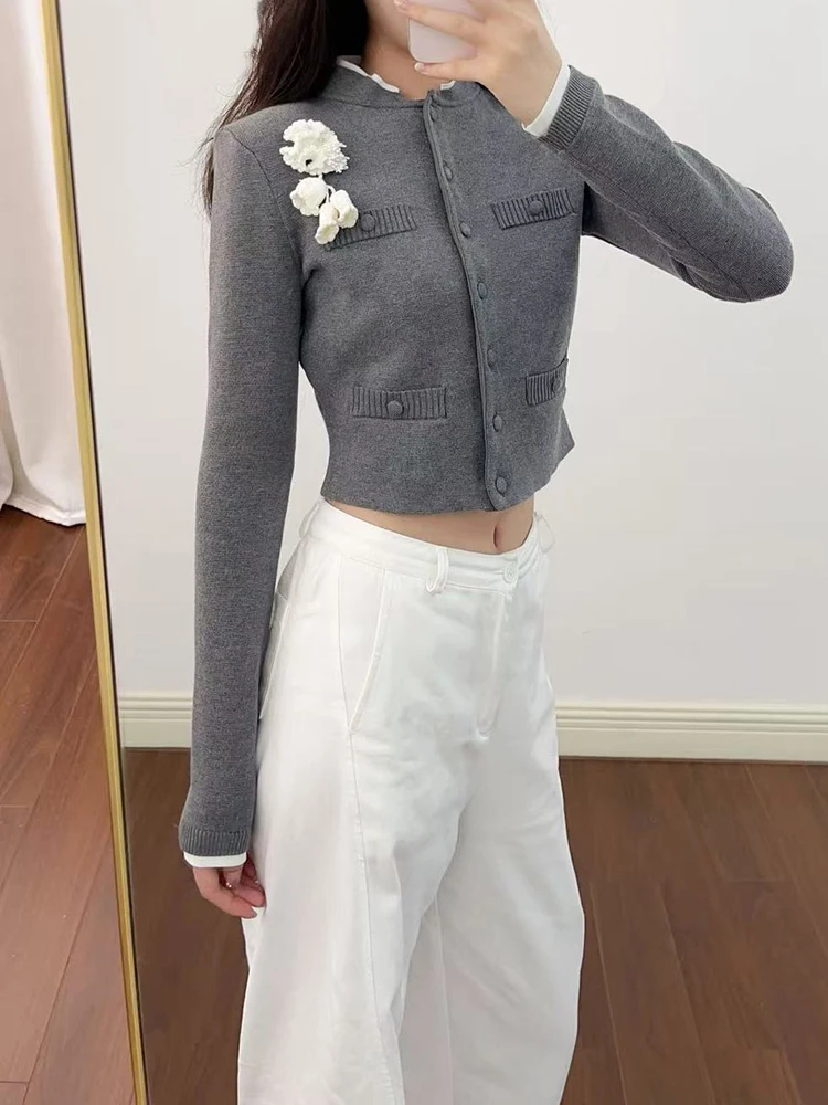 

Серый вязаный кардиган с элегантным объемным цветочным декором, женский свитер из смеси шерсти, новинка осени 2025 года.