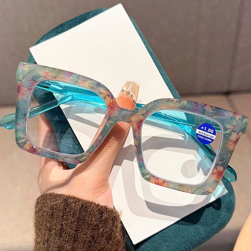

Large Frame Flower Pattern Color Blocked Reading Glasses Fashionable Anti Blue Light Spring Foot Presbyopia Glasses Diopters+4.0