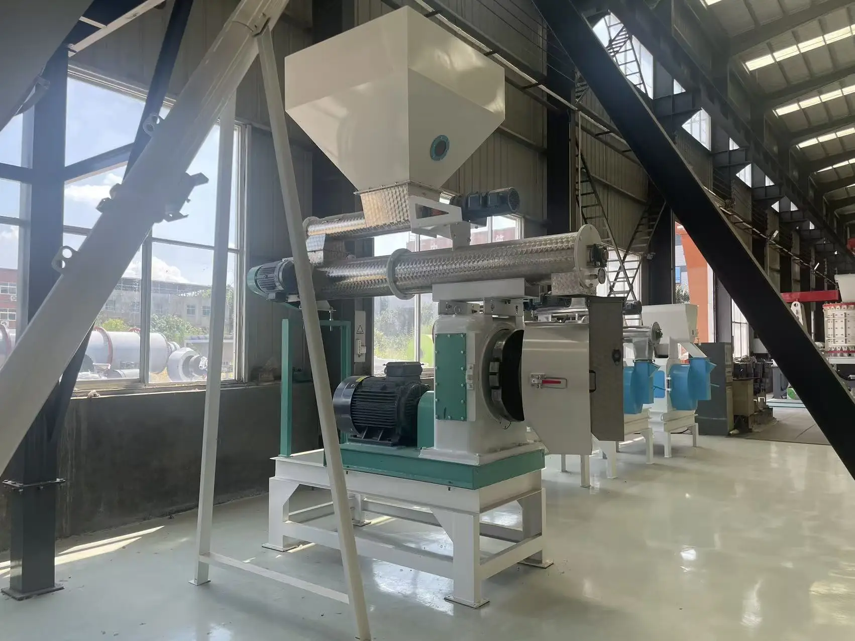*forAutomatic Animal Feed Pellet Production Line Pelletizer Machine for Chicken Cattle Feed Processing Ring Die Feed Pellet Mill