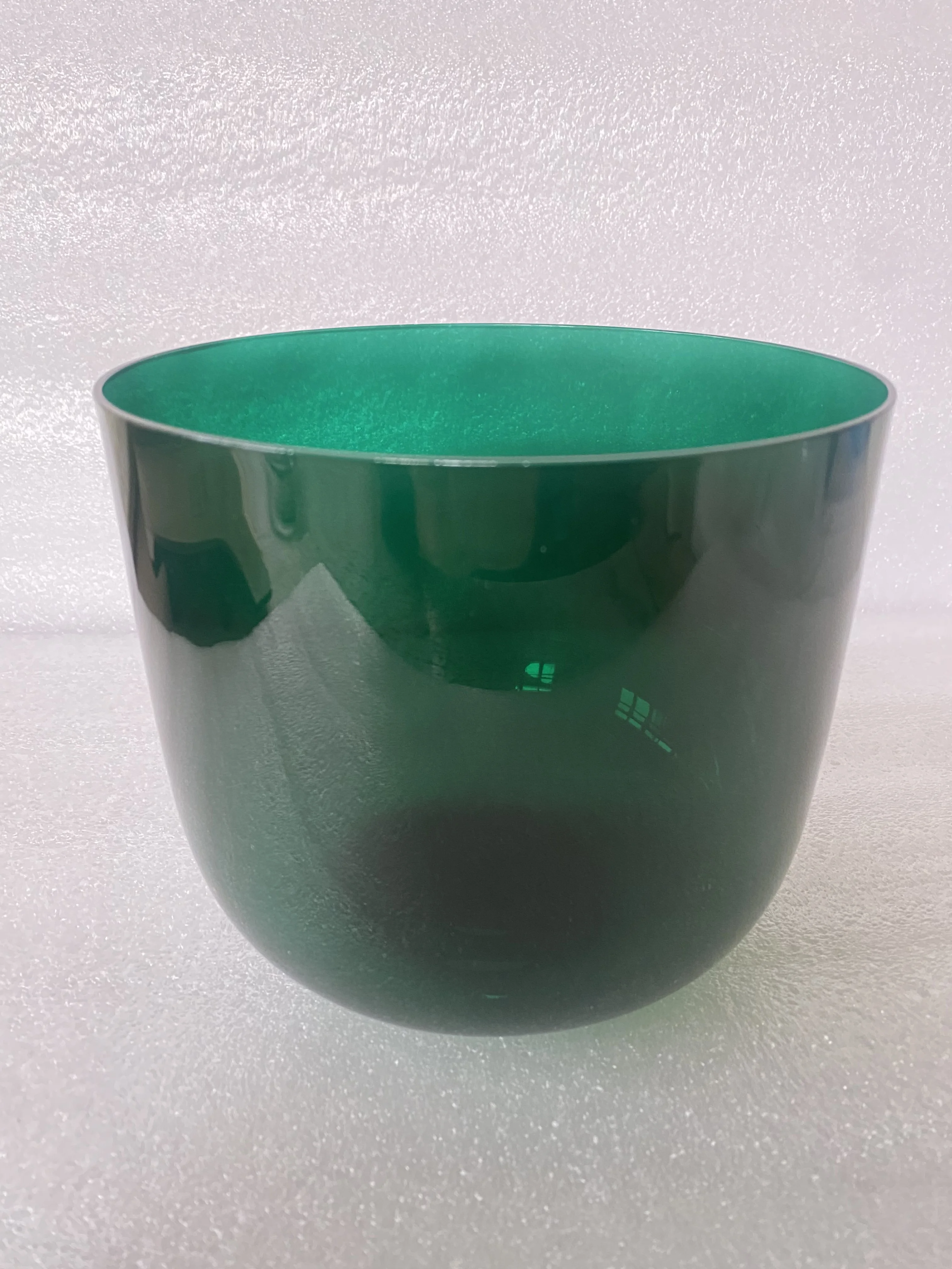 Crystal singing bowl Turquoise color 3rd octave D note perfect pitch 432hz for sound healing.